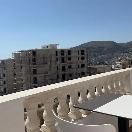 Tani 2 In The Of Is Located On Panorama Street Below The Lekursi Castle Saranda