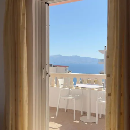Tani 2 In The Of Is Located On Panorama Street Below The Lekursi Castle Daire *