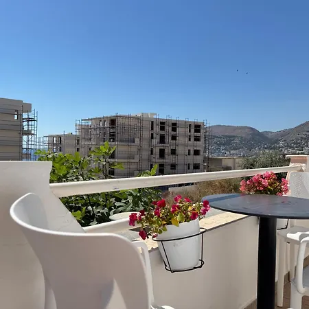 Tani 2 In The Of Is Located On Panorama Street Below The Lekursi Castle Saranda