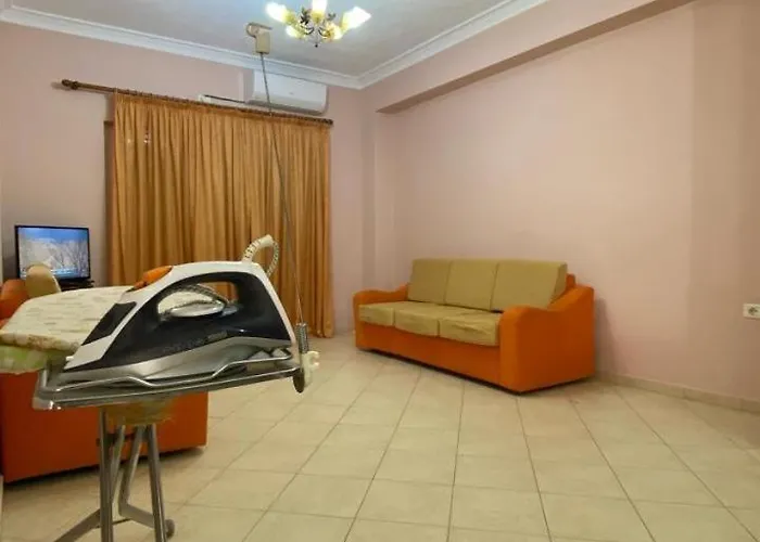 Tani 2 In The Of Is Located On Panorama Street Below The Lekursi Castle Apartamento