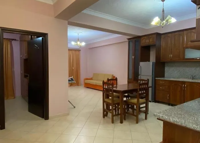 Tani 2 In The Of Is Located On Panorama Street Below The Lekursi Castle Apartamento
