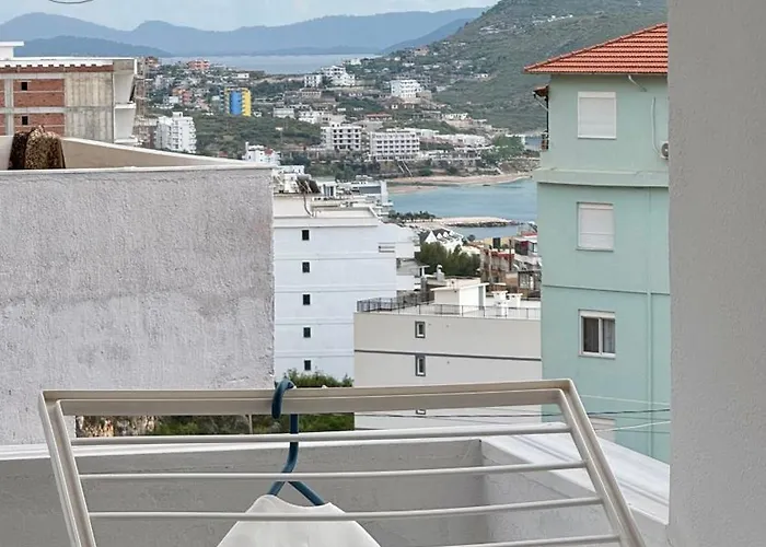 Tani 2 In The Of Is Located On Panorama Street Below The Lekursi Castle Apartamento Sarandë