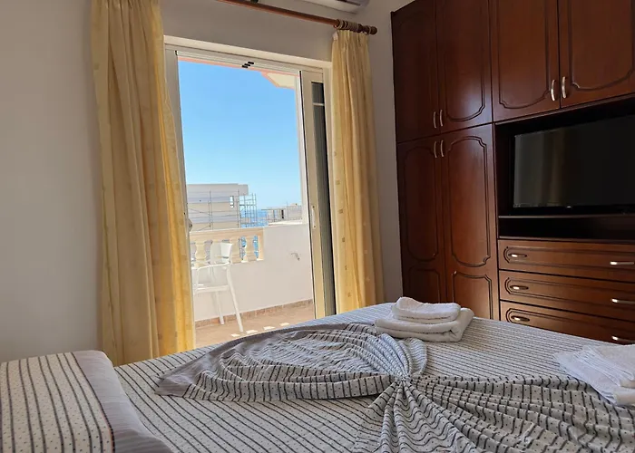 Tani 2 In The Of Is Located On Panorama Street Below The Lekursi Castle Apartamento