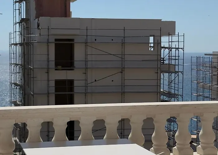 Tani 2 In The Of Is Located On Panorama Street Below The Lekursi Castle Apartamento *